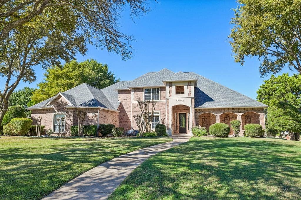 2209 Somerset, Midlothian, TX 76065