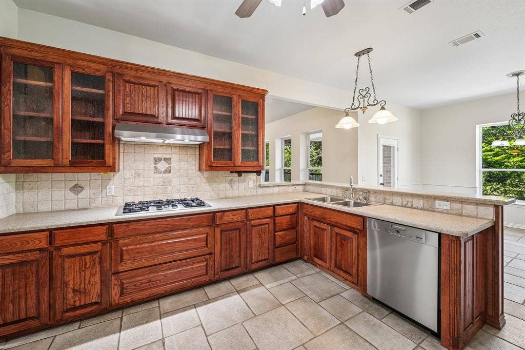 2209 Somerset, Midlothian, TX 76065