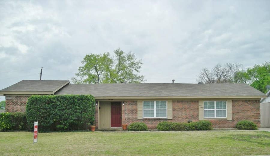 Property photo for 3074 Valwood Parkway, Farmers Branch, TX