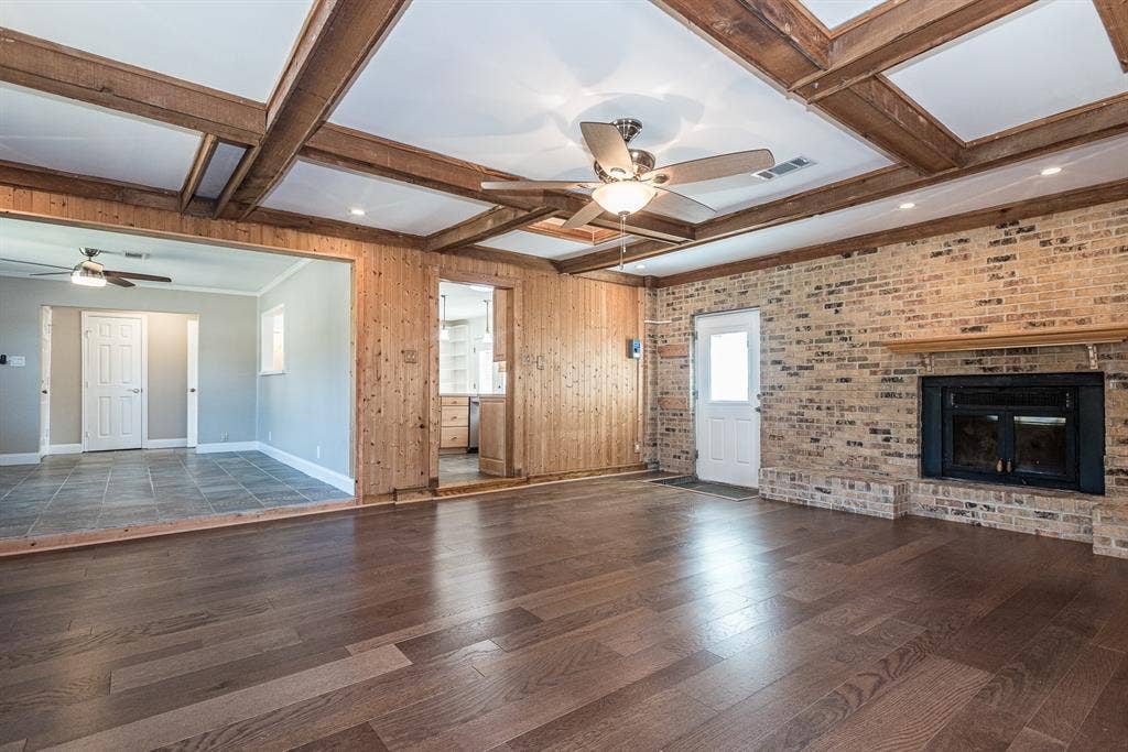 3074 Valwood Parkway, Farmers Branch, TX 75234 3074 Valwood Parkway, Farmers Branch, TX 75234