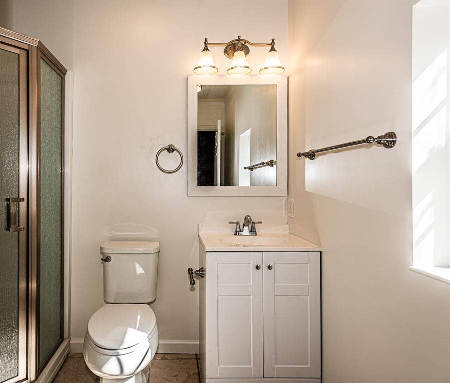 3074 Valwood Parkway, Farmers Branch, TX 75234 3074 Valwood Parkway, Farmers Branch, TX 75234