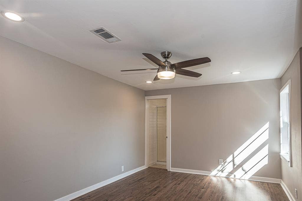 3074 Valwood Parkway, Farmers Branch, TX 75234 3074 Valwood Parkway, Farmers Branch, TX 75234