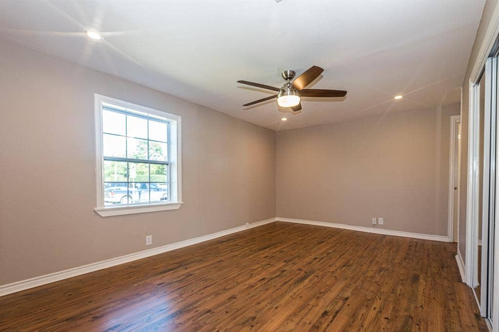 3074 Valwood Parkway, Farmers Branch, TX 75234 3074 Valwood Parkway, Farmers Branch, TX 75234