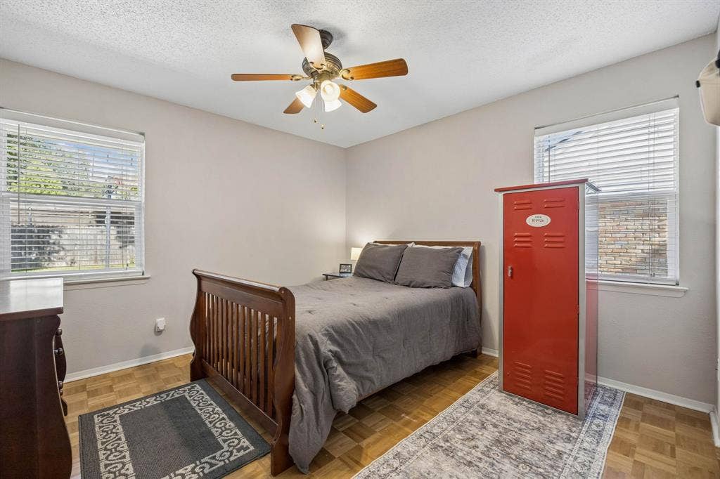 10621 Mapleridge Drive, Dallas, TX 75238 10621 Mapleridge Drive, Dallas, TX 75238