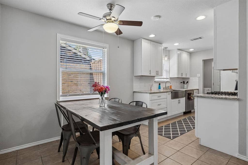 10621 Mapleridge Drive, Dallas, TX 75238 10621 Mapleridge Drive, Dallas, TX 75238