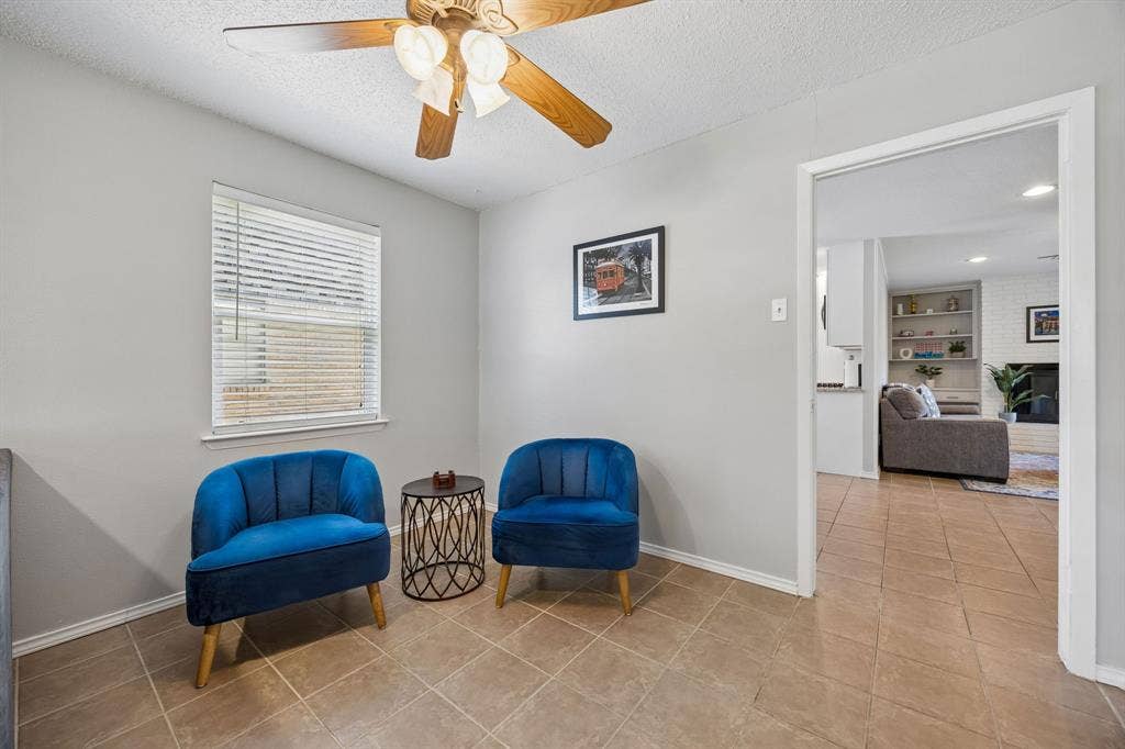 10621 Mapleridge Drive, Dallas, TX 75238 10621 Mapleridge Drive, Dallas, TX 75238
