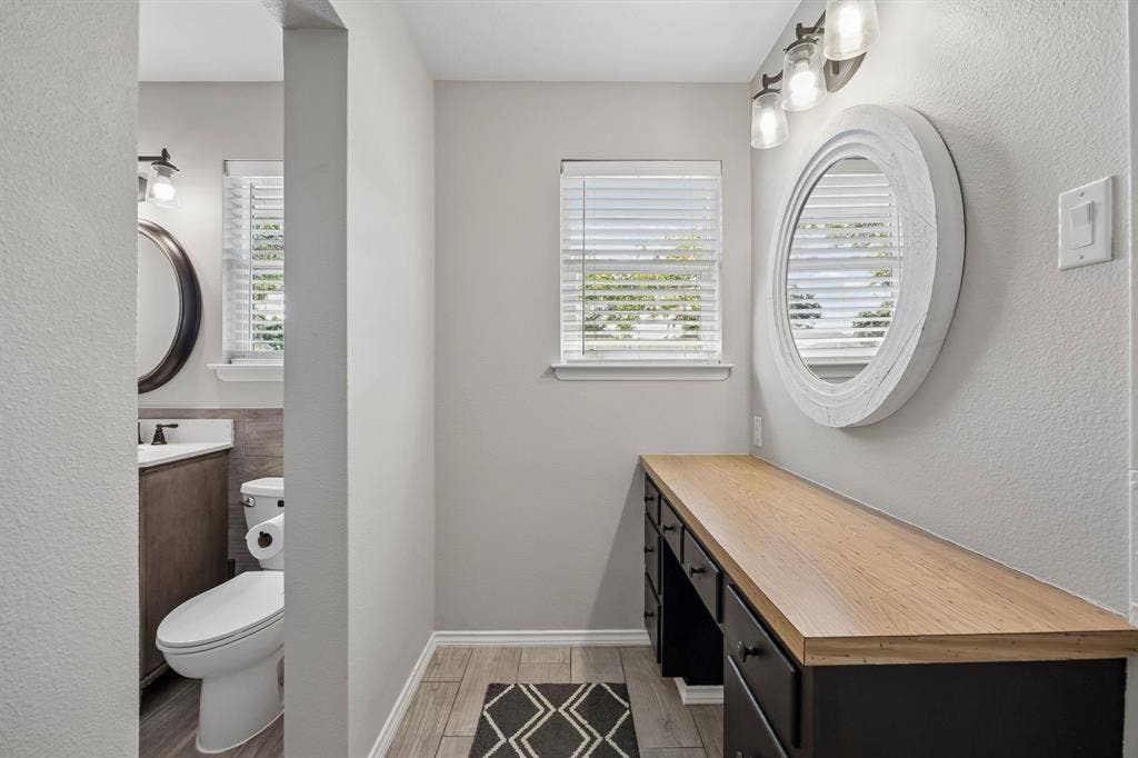 10621 Mapleridge Drive, Dallas, TX 75238 10621 Mapleridge Drive, Dallas, TX 75238