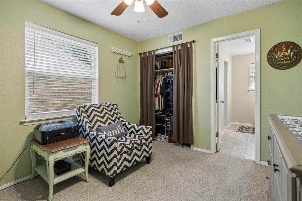 10621 Mapleridge Drive, Dallas, TX 75238 10621 Mapleridge Drive, Dallas, TX 75238