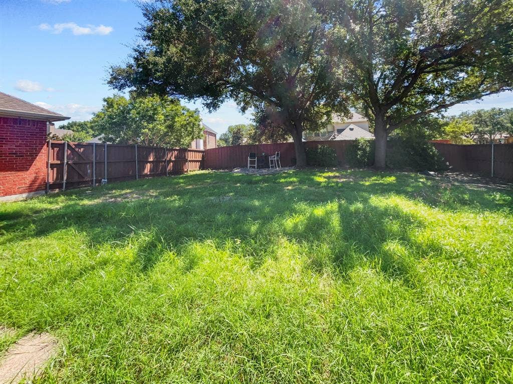 2132 Cliffside Drive, Plano, TX 75023 2132 Cliffside Drive, Plano, TX 75023