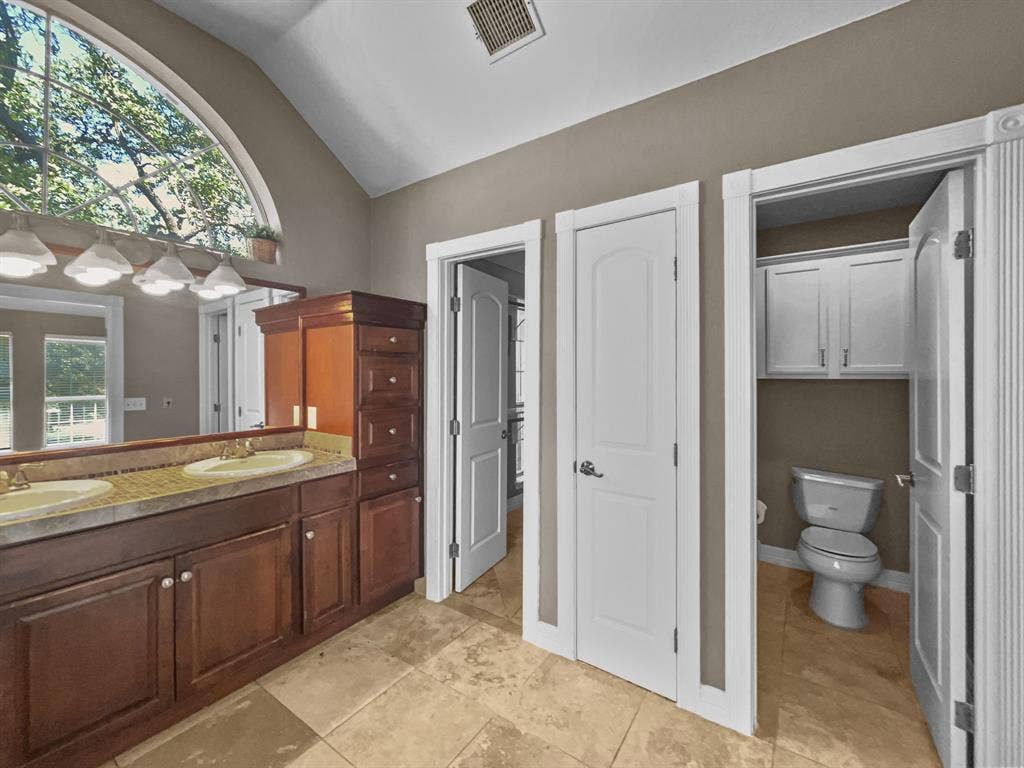 2132 Cliffside Drive, Plano, TX 75023 2132 Cliffside Drive, Plano, TX 75023