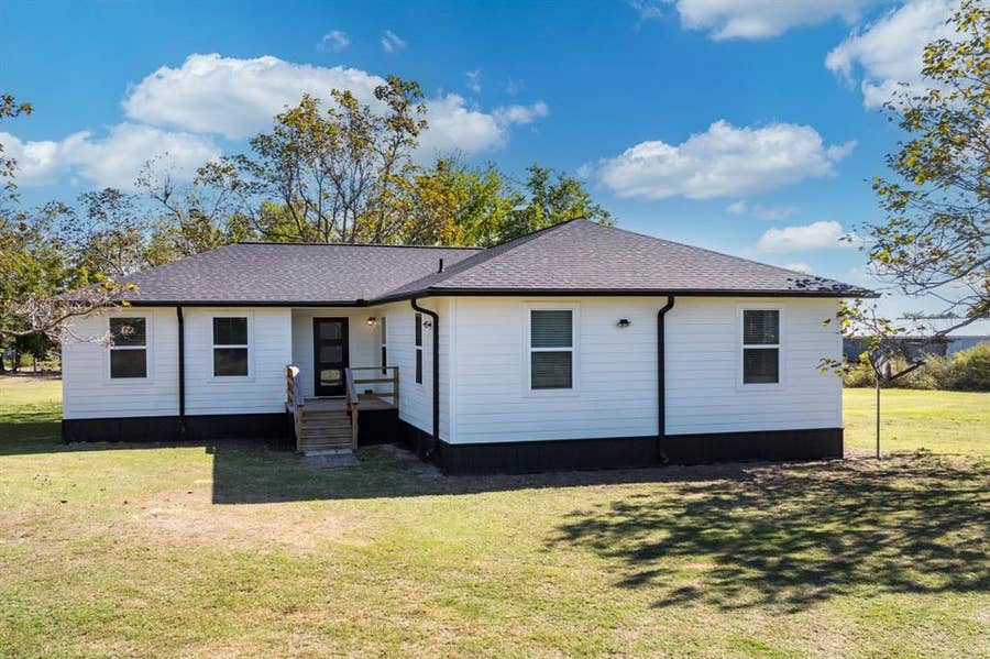 Property photo for 11698 US Highway 80, Fruitvale, TX