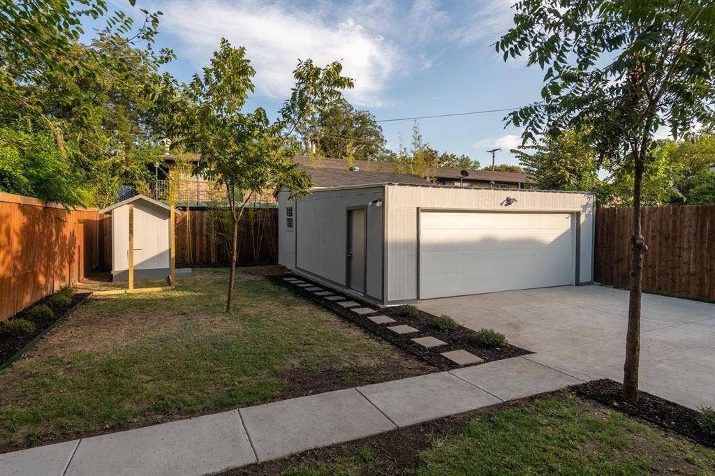 4514 victor, Dallas, TX 75246 4514 victor, Dallas, TX 75246