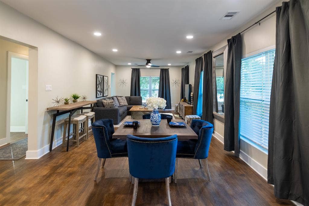 4514 victor, Dallas, TX 75246 4514 victor, Dallas, TX 75246
