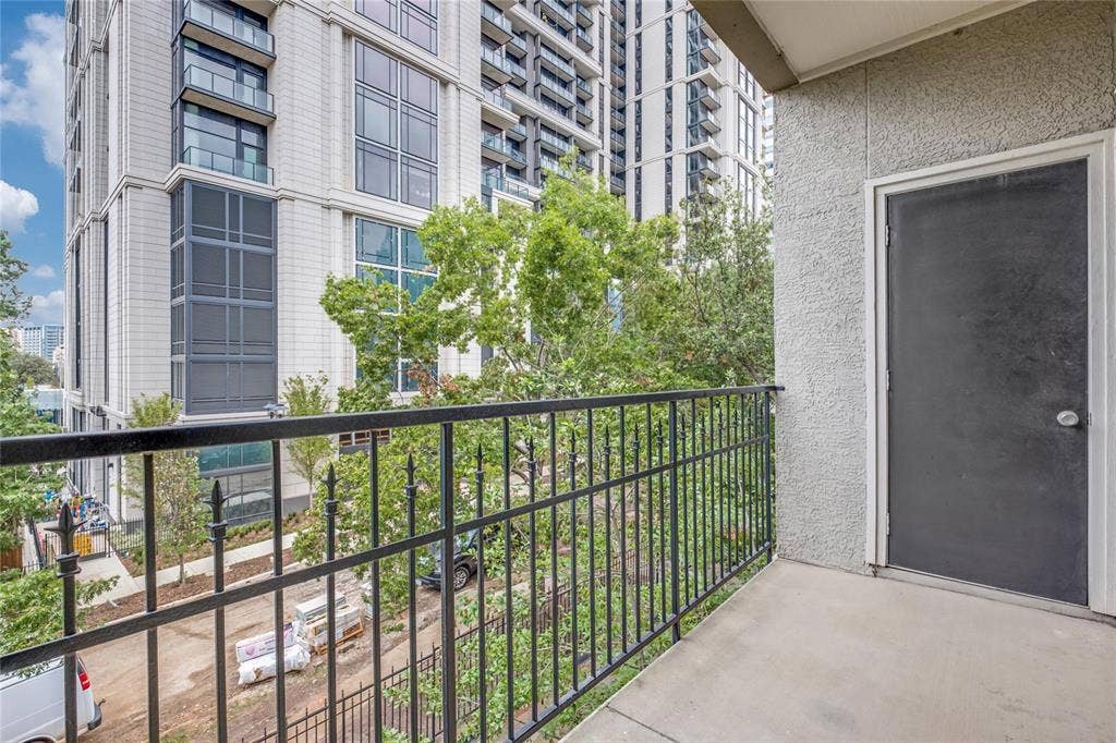 2201 Wolf Street, #6102, Dallas, TX 75201 2201 Wolf Street, #6102, Dallas, TX 75201