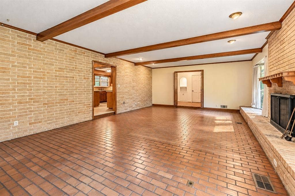 9309 Vinewood Drive, Dallas, TX 75228