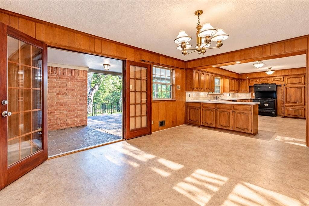 9309 Vinewood Drive, Dallas, TX 75228