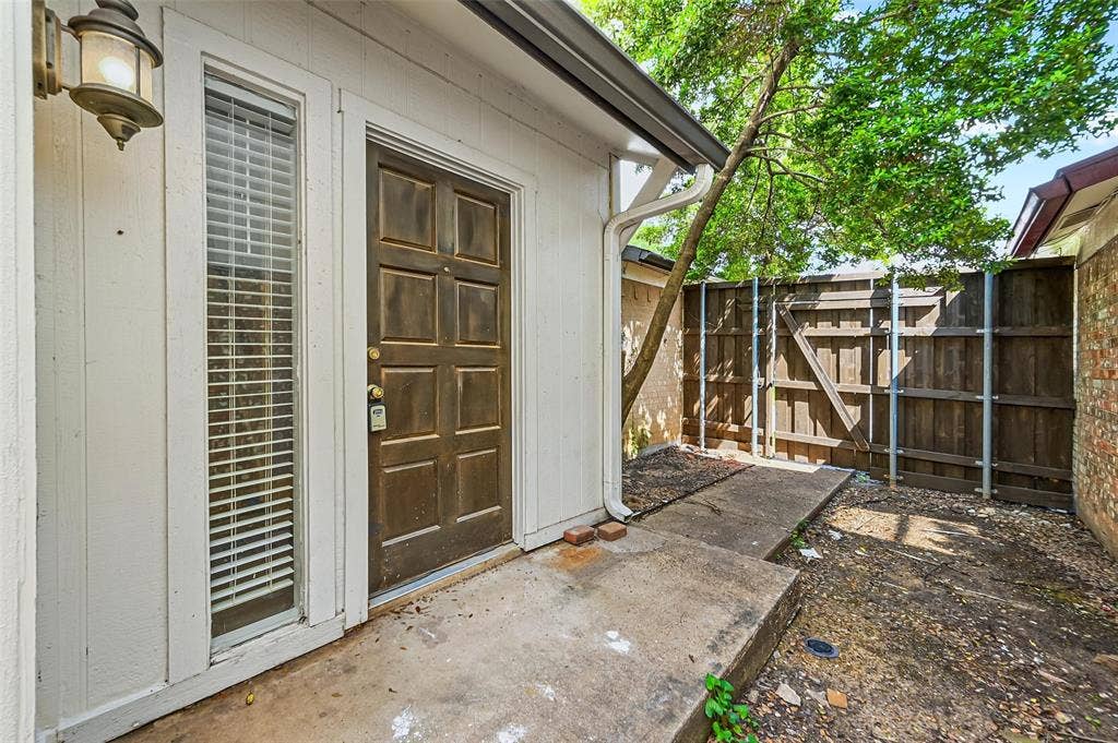 2904 Nova Drive, Garland, TX 75044 2904 Nova Drive, Garland, TX 75044