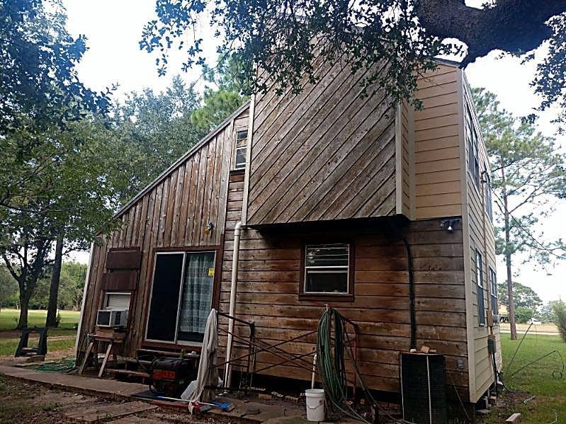 Property photo for 210 Oak Hollow Street, Palacios, TX
