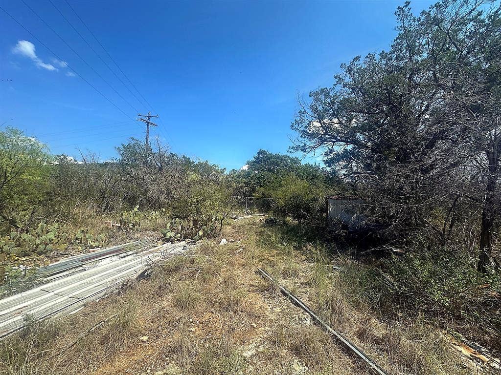 305 McKay Road, Burnet, TX 78611 305 McKay Road, Burnet, TX 78611