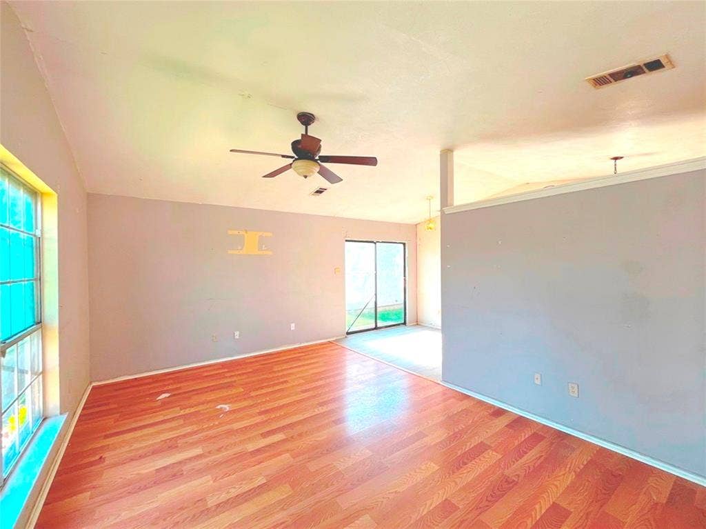 9963 Cedar Mountain Circle, Dallas, TX 75217 9963 Cedar Mountain Circle, Dallas, TX 75217