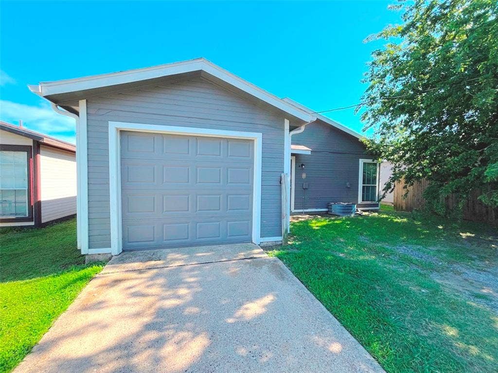 9963 Cedar Mountain Circle, Dallas, TX 75217 9963 Cedar Mountain Circle, Dallas, TX 75217