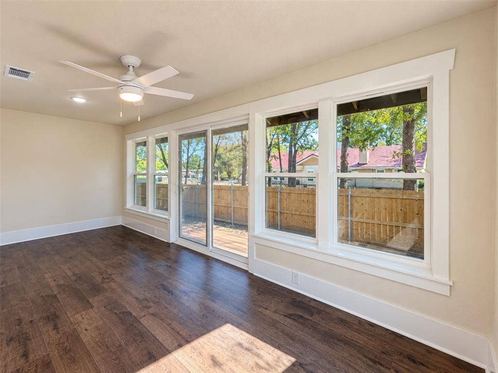 1104 Park Street, Greenville, TX 75401
