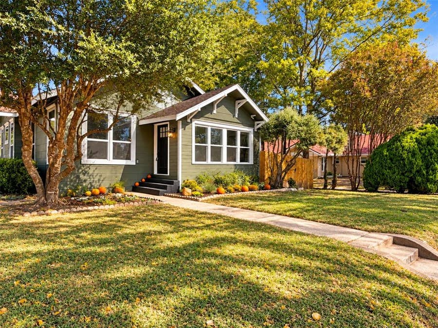 Property photo for 1104 Park Street, Greenville, TX