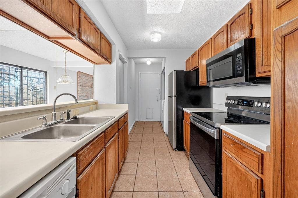 1413 Natchez Trace, Mesquite, TX 75149 1413 Natchez Trace, Mesquite, TX 75149