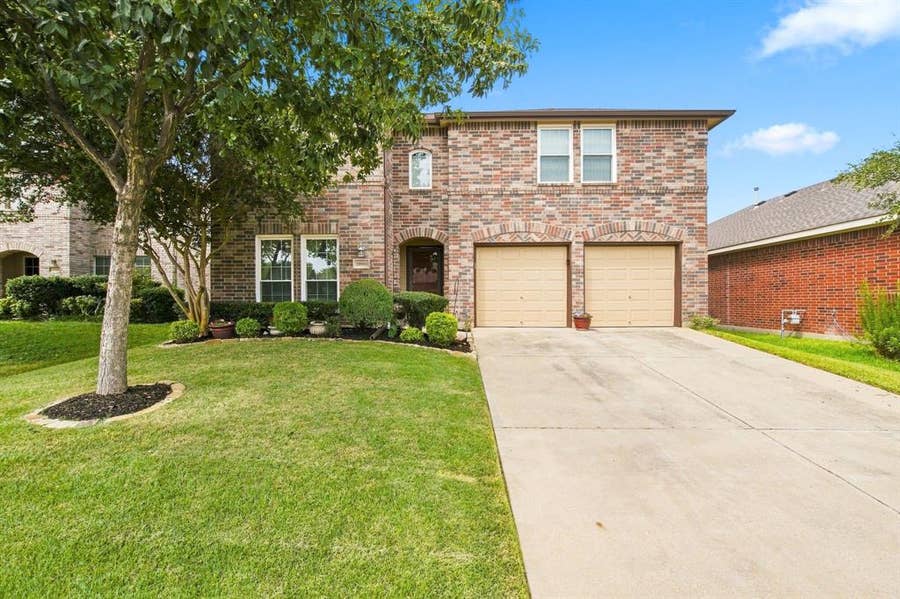 Property photo for 13041 Fencerow Road, Fort Worth, TX