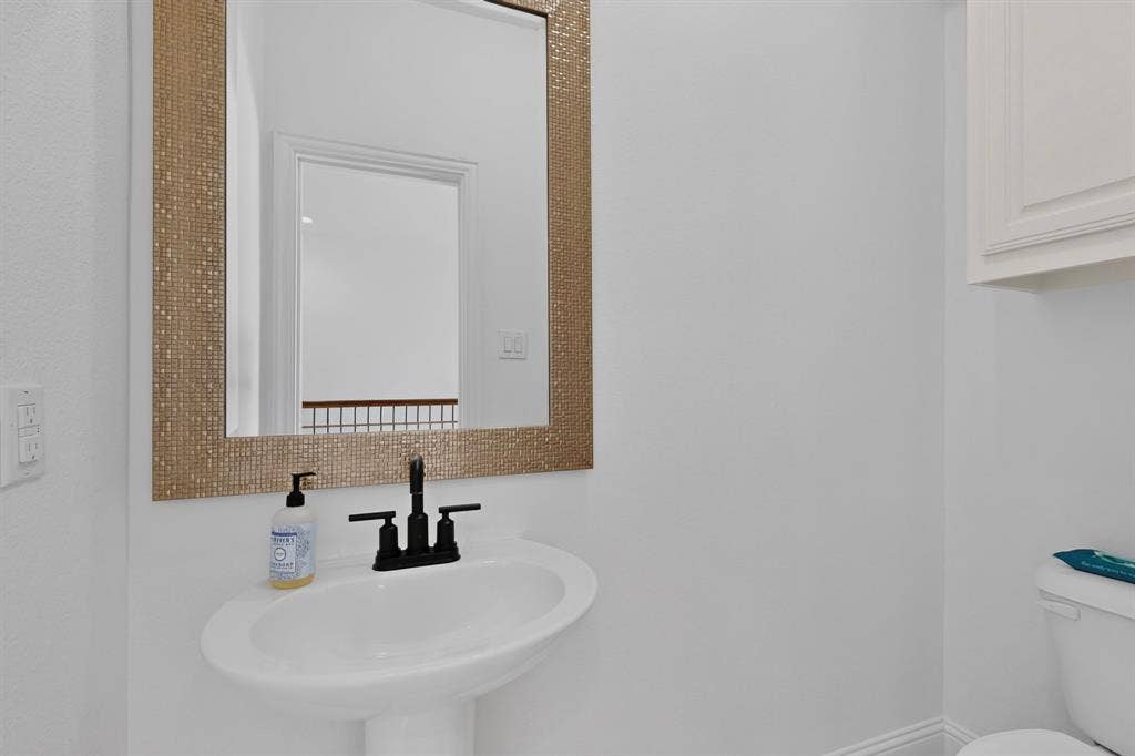 6606 Windward View Drive, Rowlett, TX 75088 6606 Windward View Drive, Rowlett, TX 75088