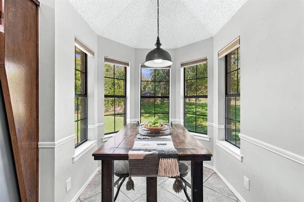 404 Aqua Vista Drive, Granbury, TX 76049 Breakfast Area