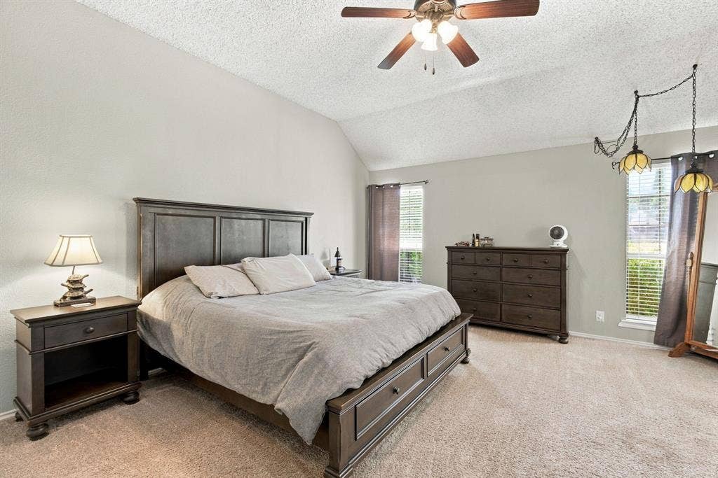 404 Aqua Vista Drive, Granbury, TX 76049 Primary Bedroom