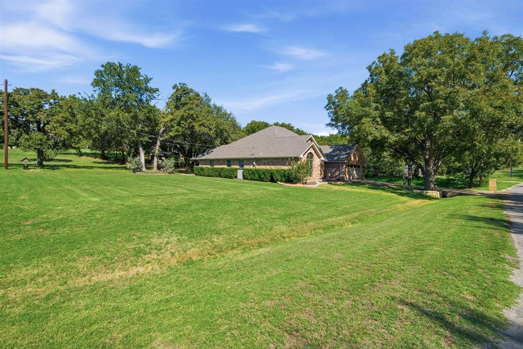 404 Aqua Vista Drive, Granbury, TX 76049 Large Corner Lot