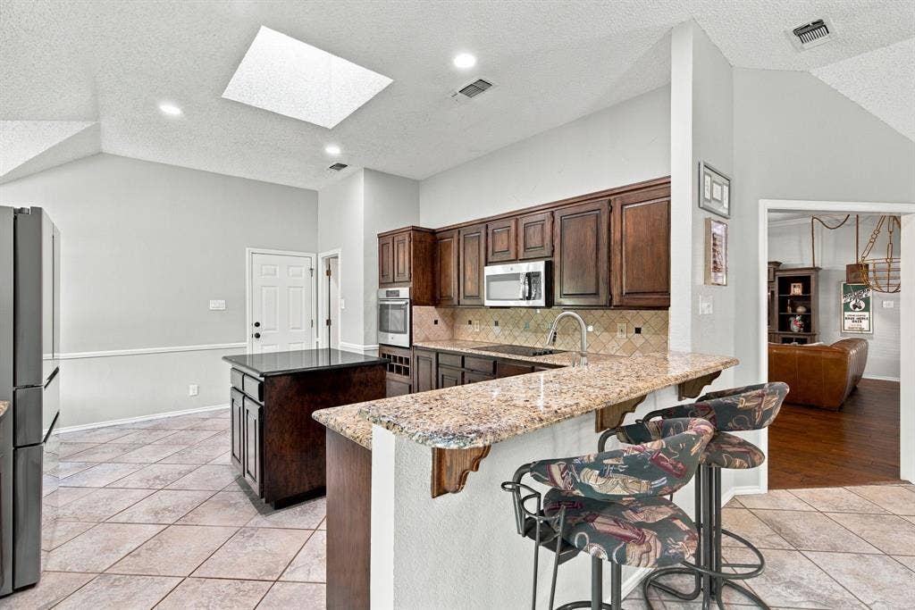 404 Aqua Vista Drive, Granbury, TX 76049 404 Aqua Vista Drive, Granbury, TX 76049