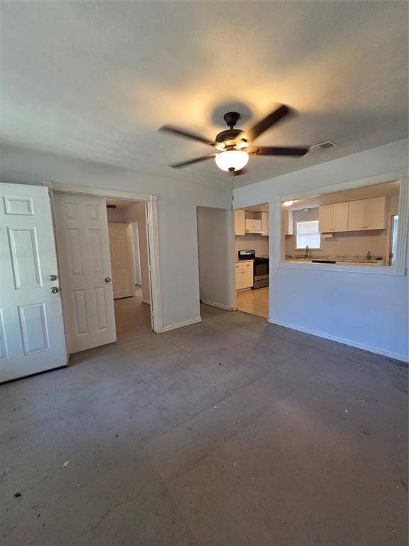 302 S Joyce Street, Lacy Lakeview, TX 76705