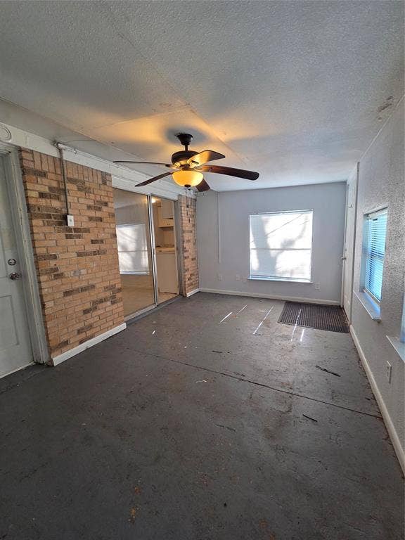302 S Joyce Street, Lacy Lakeview, TX 76705