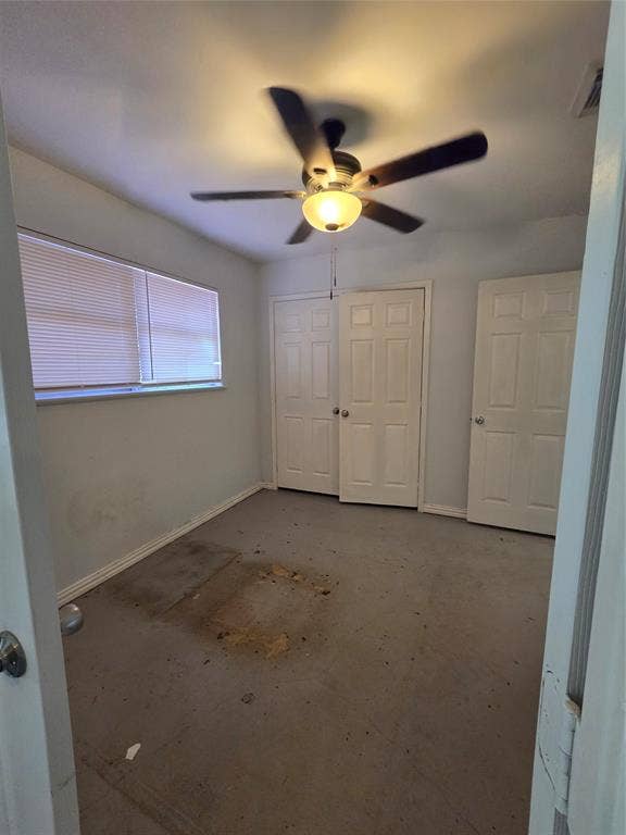 302 S Joyce Street, Lacy Lakeview, TX 76705