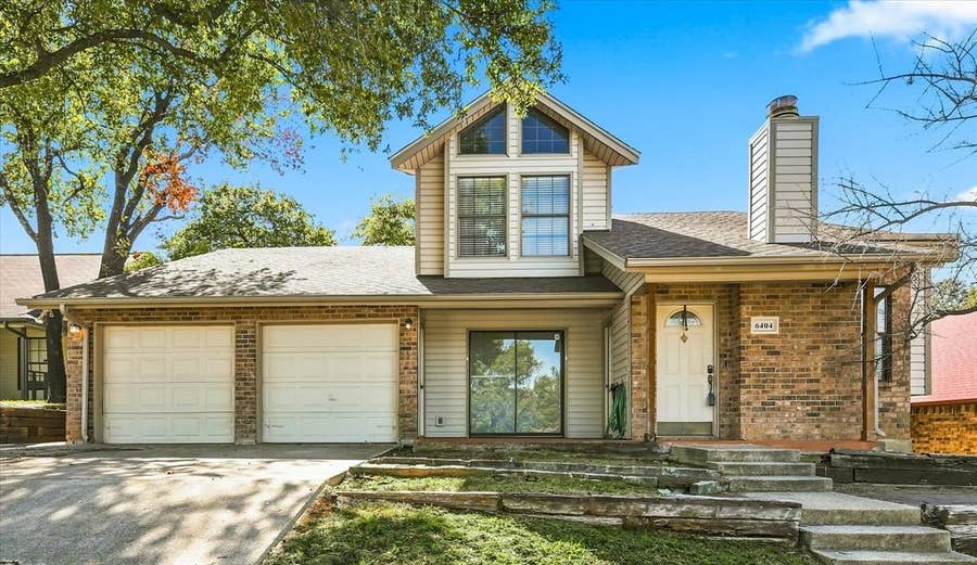 Property photo for 6404 Woods Edge Drive, Arlington, TX