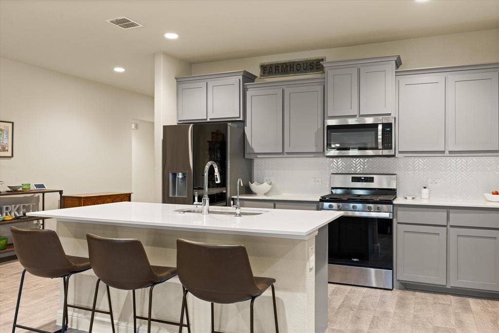 4119 Cornerstone Circle, Granbury, TX 76048 4119 Cornerstone Circle, Granbury, TX 76048