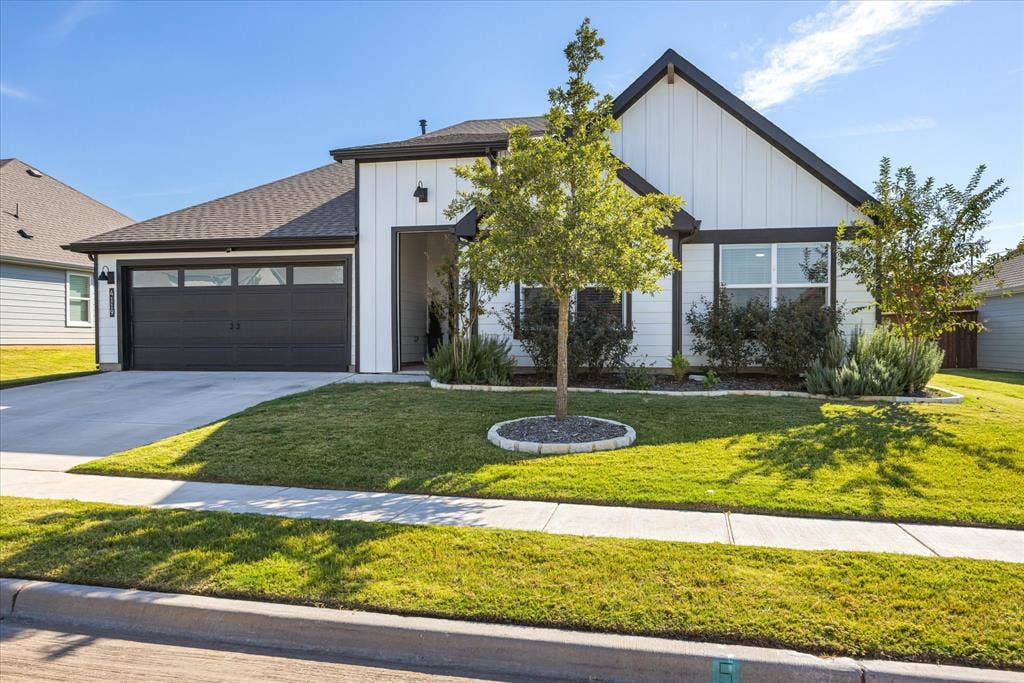 4119 Cornerstone Circle, Granbury, TX 76048 4119 Cornerstone Circle, Granbury, TX 76048