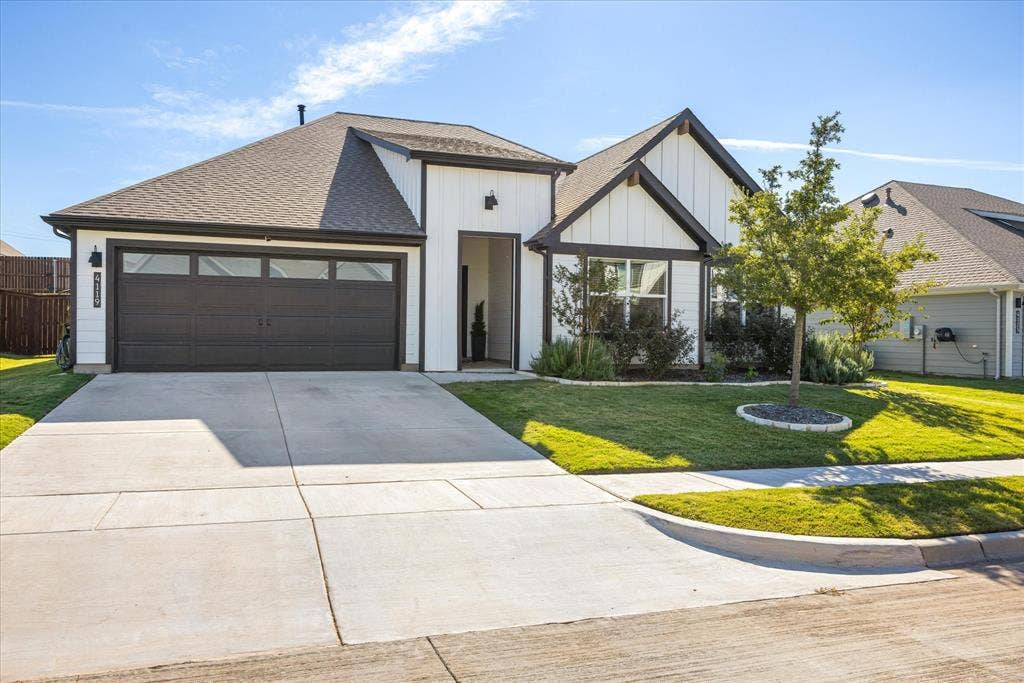 4119 Cornerstone Circle, Granbury, TX 76048 4119 Cornerstone Circle, Granbury, TX 76048