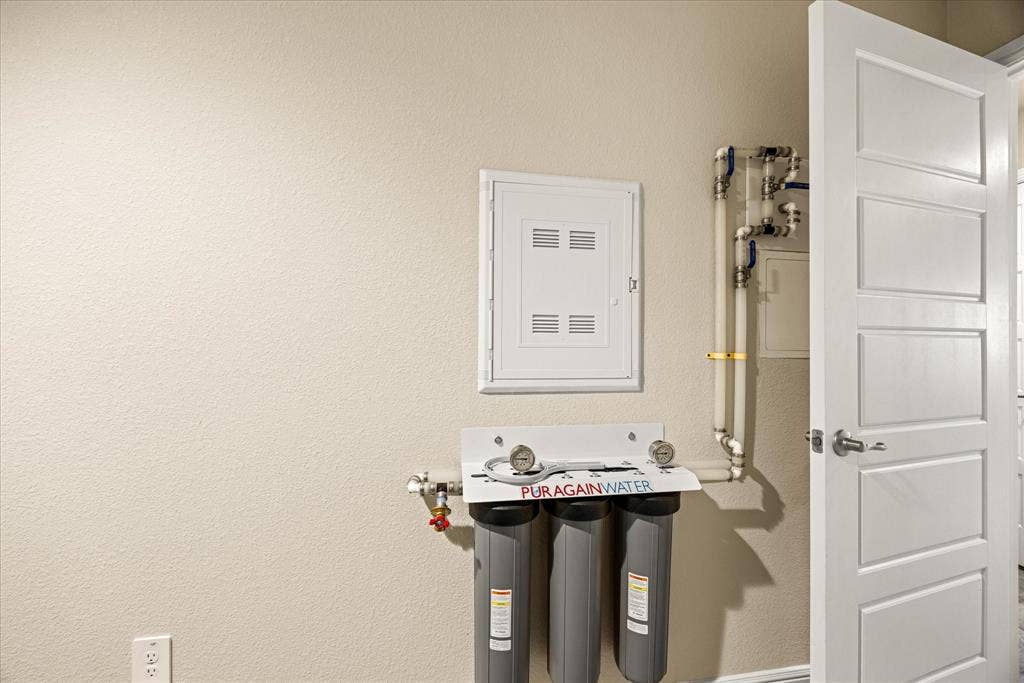 4119 Cornerstone Circle, Granbury, TX 76048 PurAgain Whole House Water Filtration System