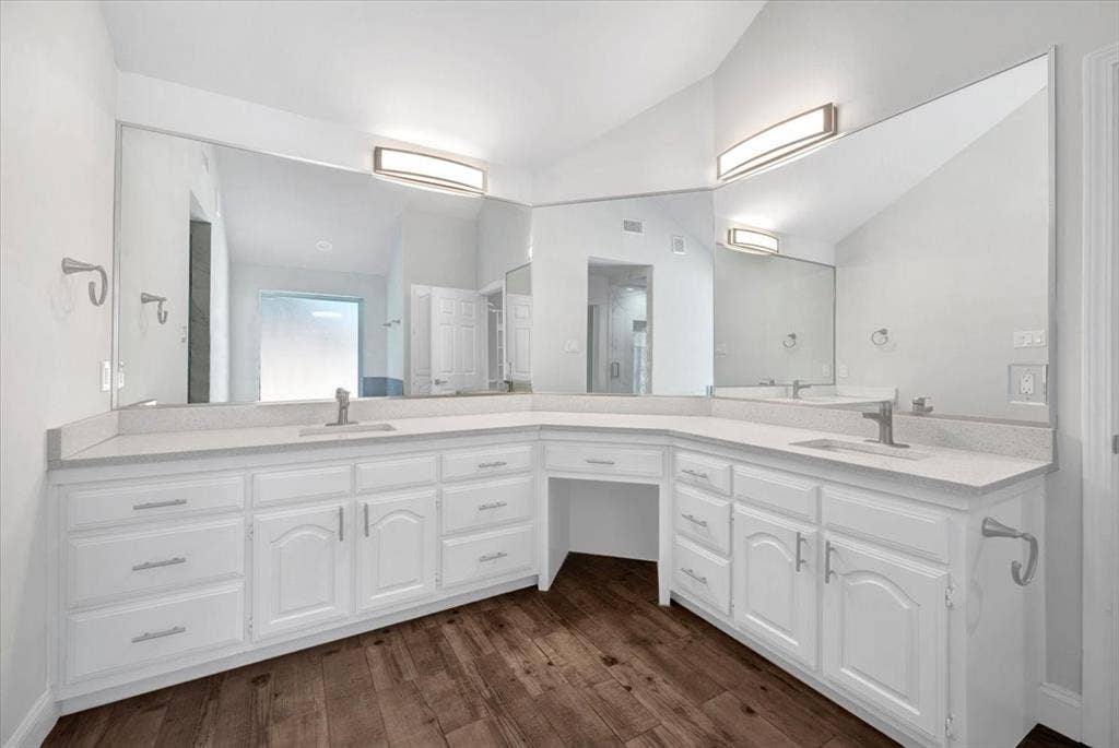 5208 Streamwood Lane, Plano, TX 75093 5208 Streamwood Lane, Plano, TX 75093