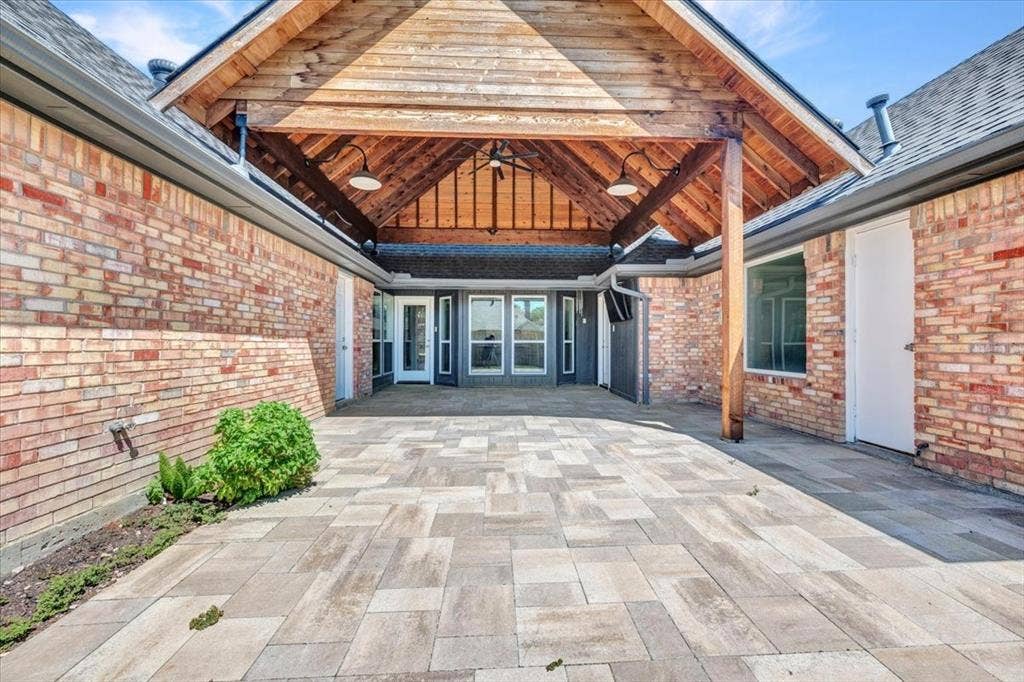 5208 Streamwood Lane, Plano, TX 75093 5208 Streamwood Lane, Plano, TX 75093