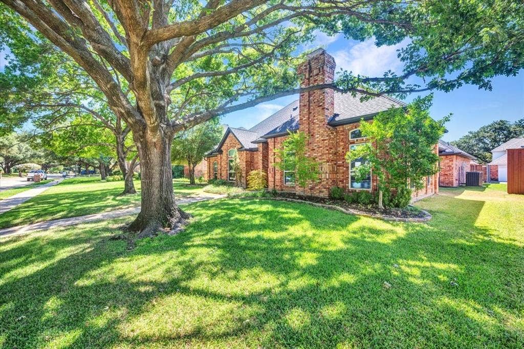5208 Streamwood Lane, Plano, TX 75093 Single-story