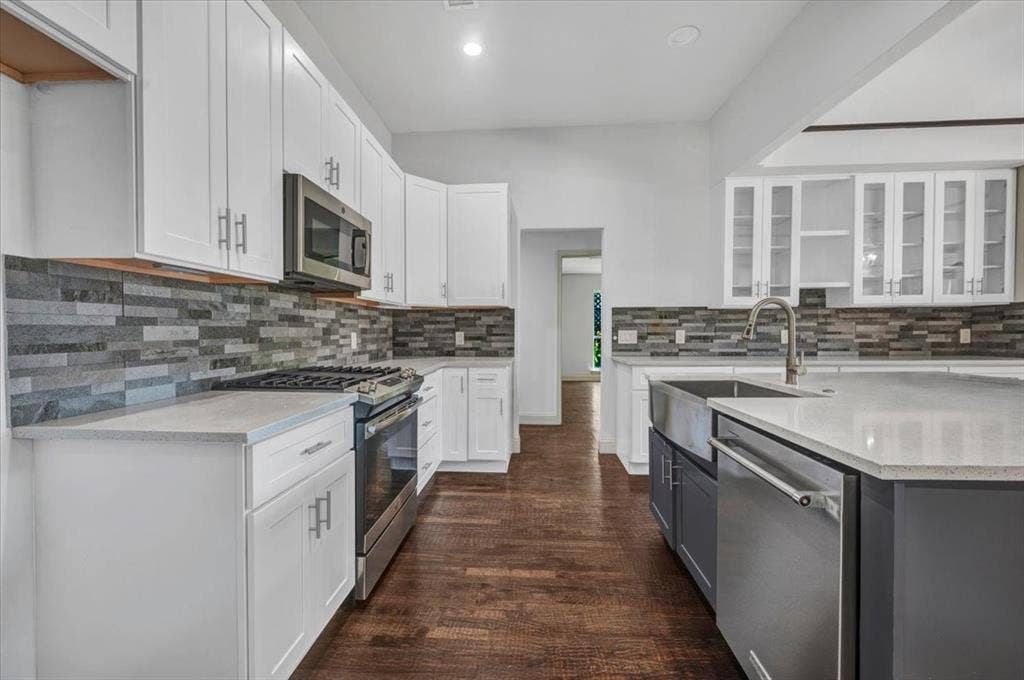 5208 Streamwood Lane, Plano, TX 75093 5208 Streamwood Lane, Plano, TX 75093