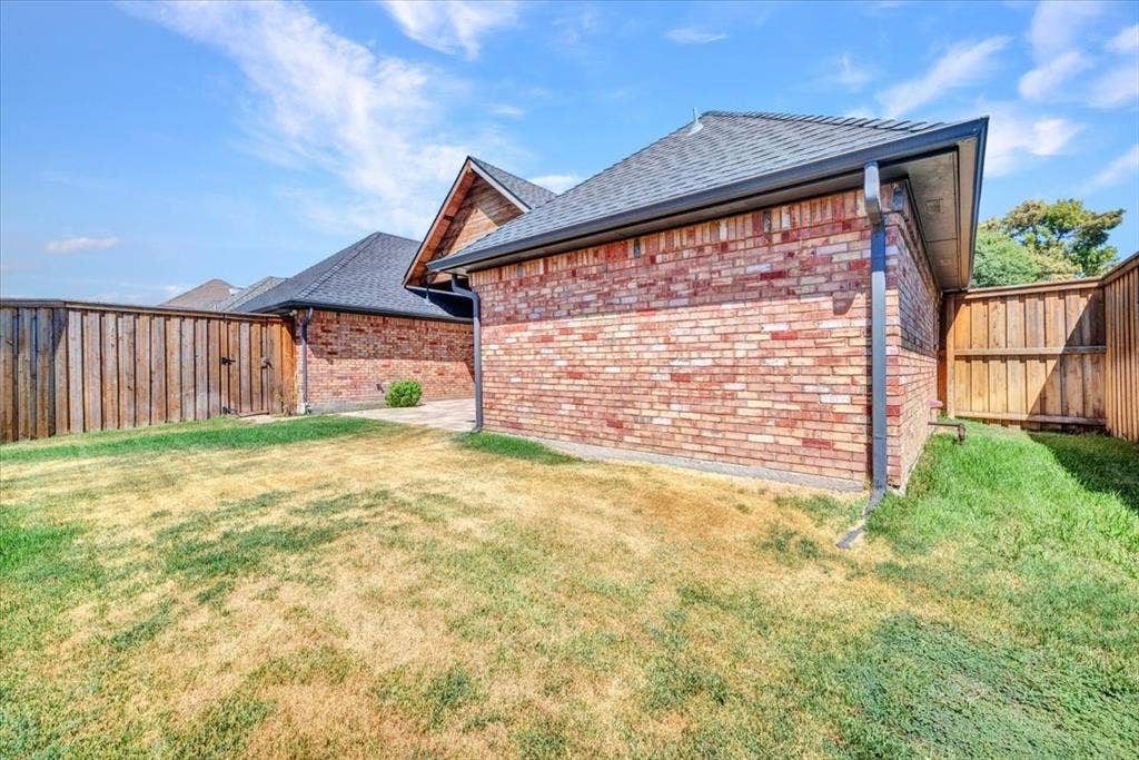 5208 Streamwood Lane, Plano, TX 75093 5208 Streamwood Lane, Plano, TX 75093