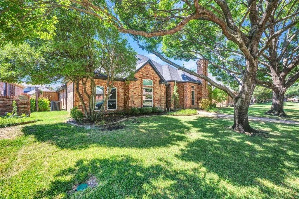 5208 Streamwood Lane, Plano, TX 75093 5208 Streamwood Lane, Plano, TX 75093