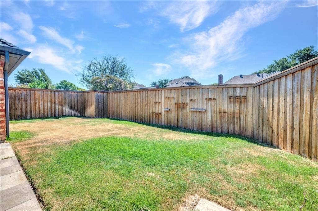 5208 Streamwood Lane, Plano, TX 75093 5208 Streamwood Lane, Plano, TX 75093