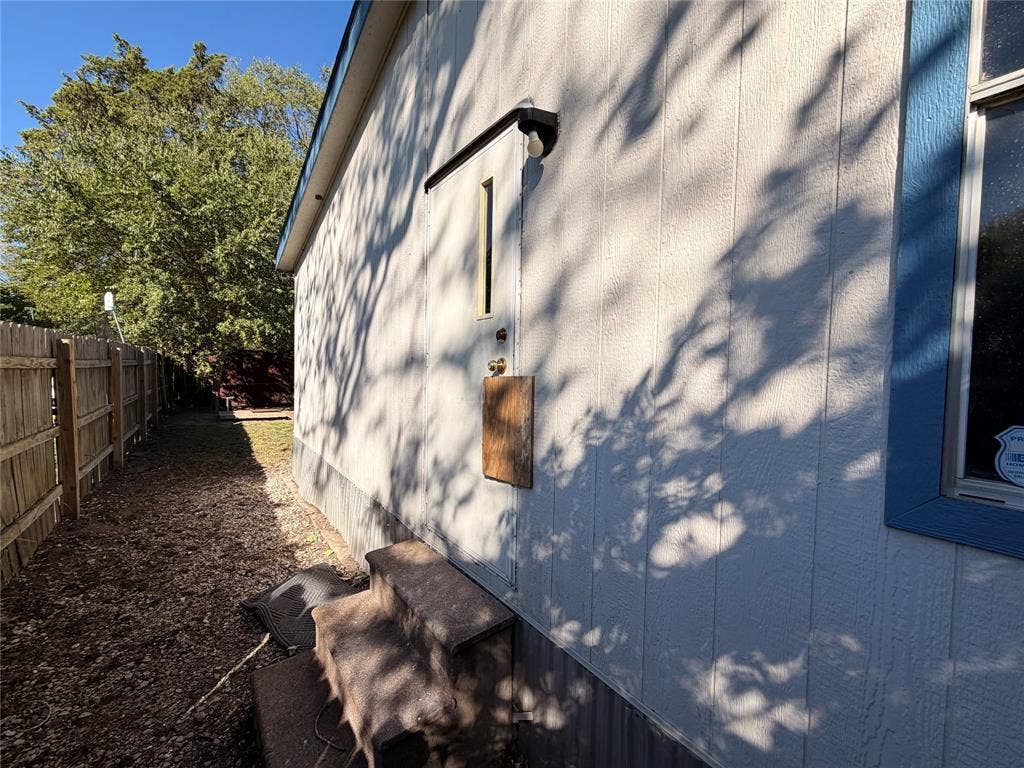 704 Lazy Springs Drive, Red Oak, TX 75154 704 Lazy Springs Drive, Red Oak, TX 75154